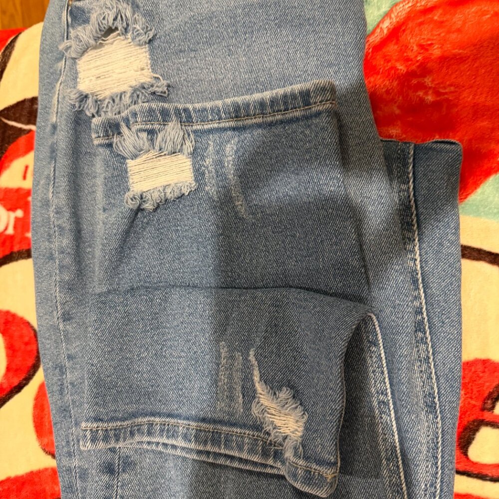 Kancan Ripped Jeans - Picture 3 of 6